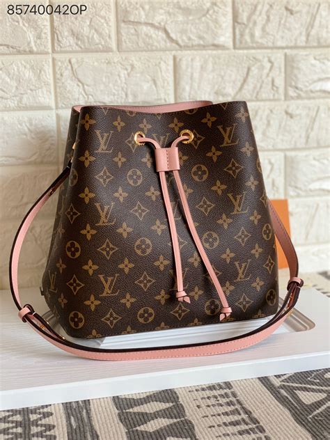 lv neonoe pink review|louis vuitton neonoe purse size.